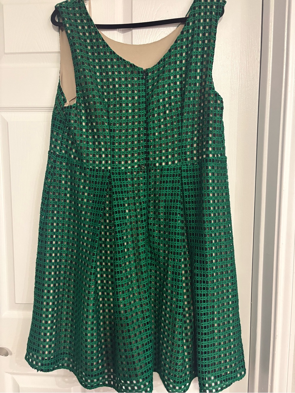 Women’s Beautiful Sleeveless Lace Overlay Dress